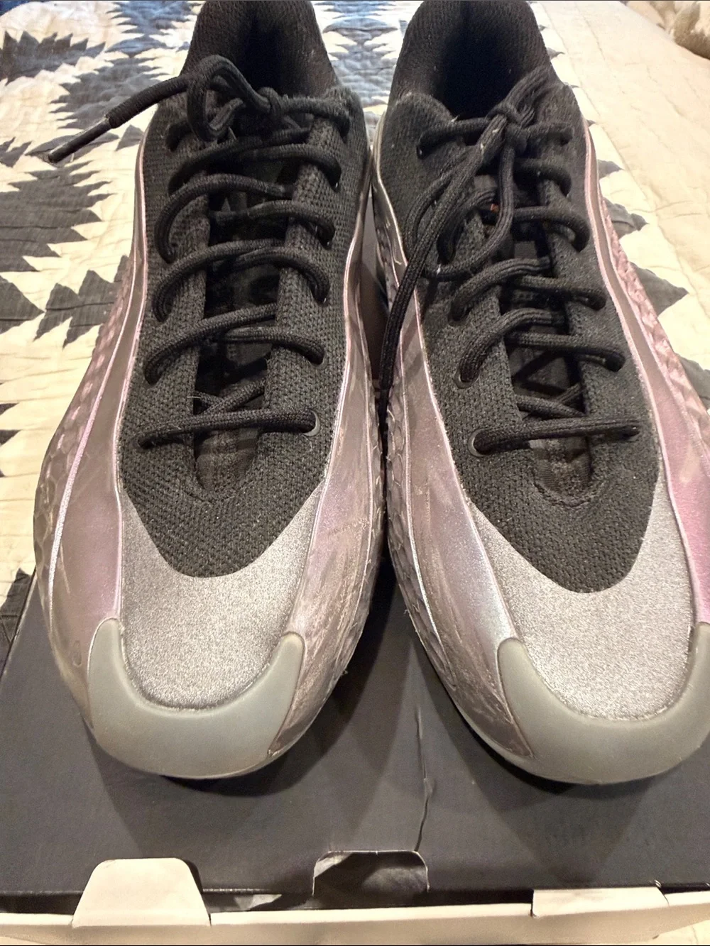 Men’s A.E. 1 basketball shoes, size 9